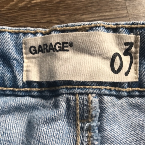 Garage light wash denim shorts - Picture 3 of 4